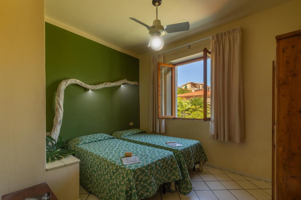 Hotel Cernia Isola Botanica SantʼAndrea Dış mekan fotoğraf