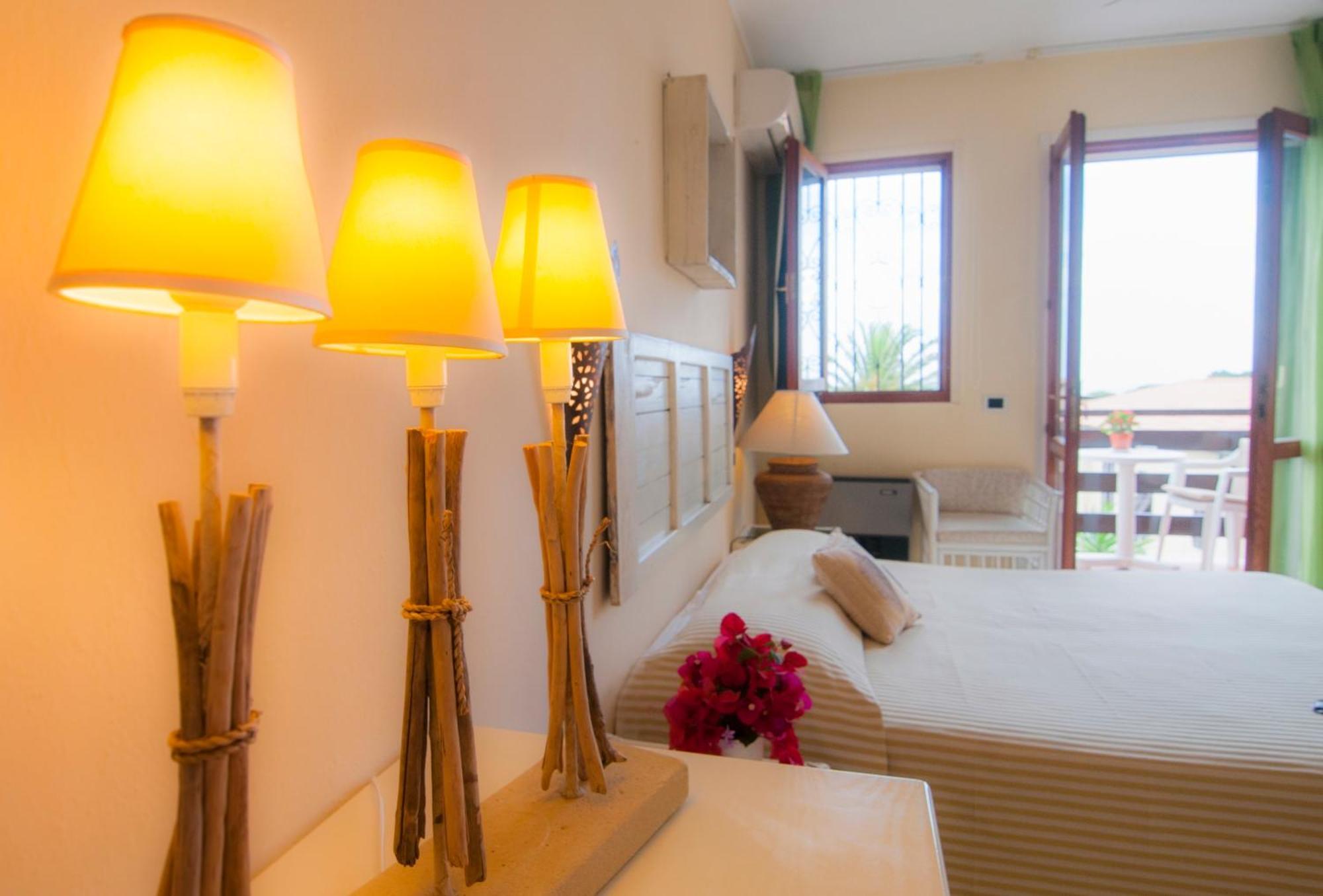 Hotel Cernia Isola Botanica SantʼAndrea Dış mekan fotoğraf